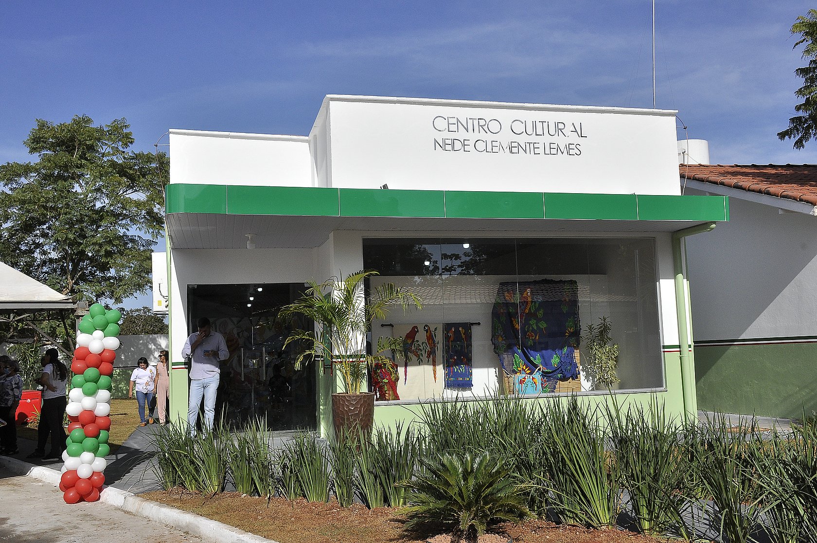 Prefeito inaugura Centro Cultural Neide Clemente Lemes 